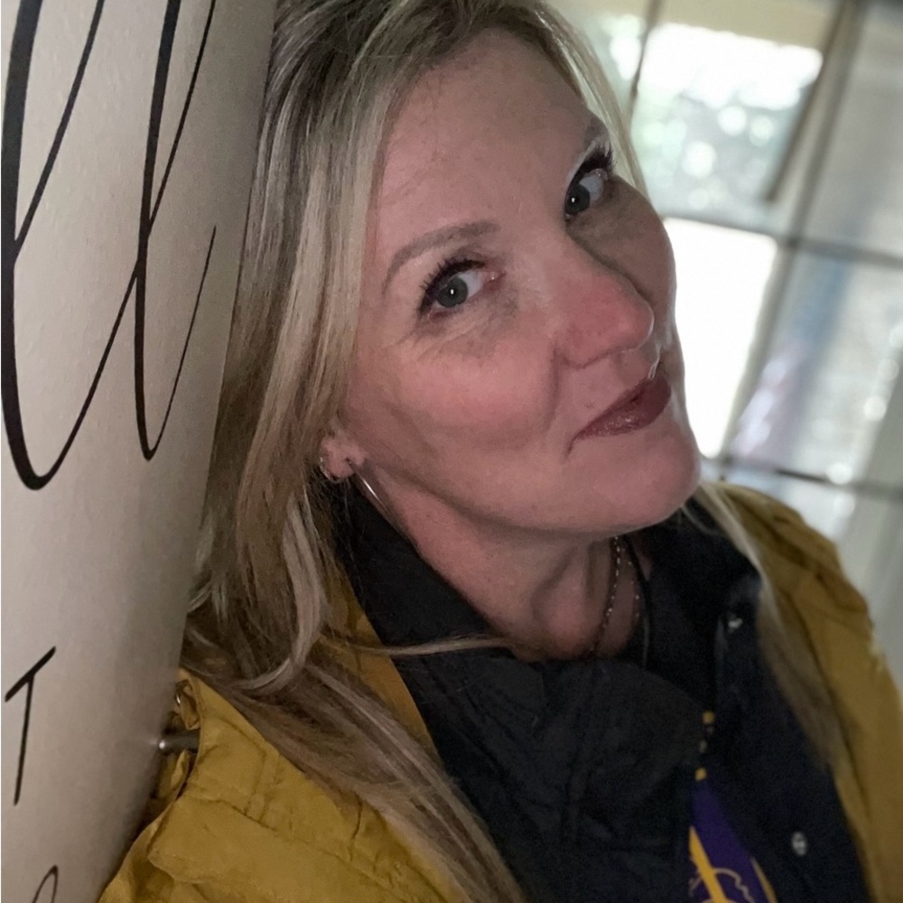 Meet your Posher, Laura